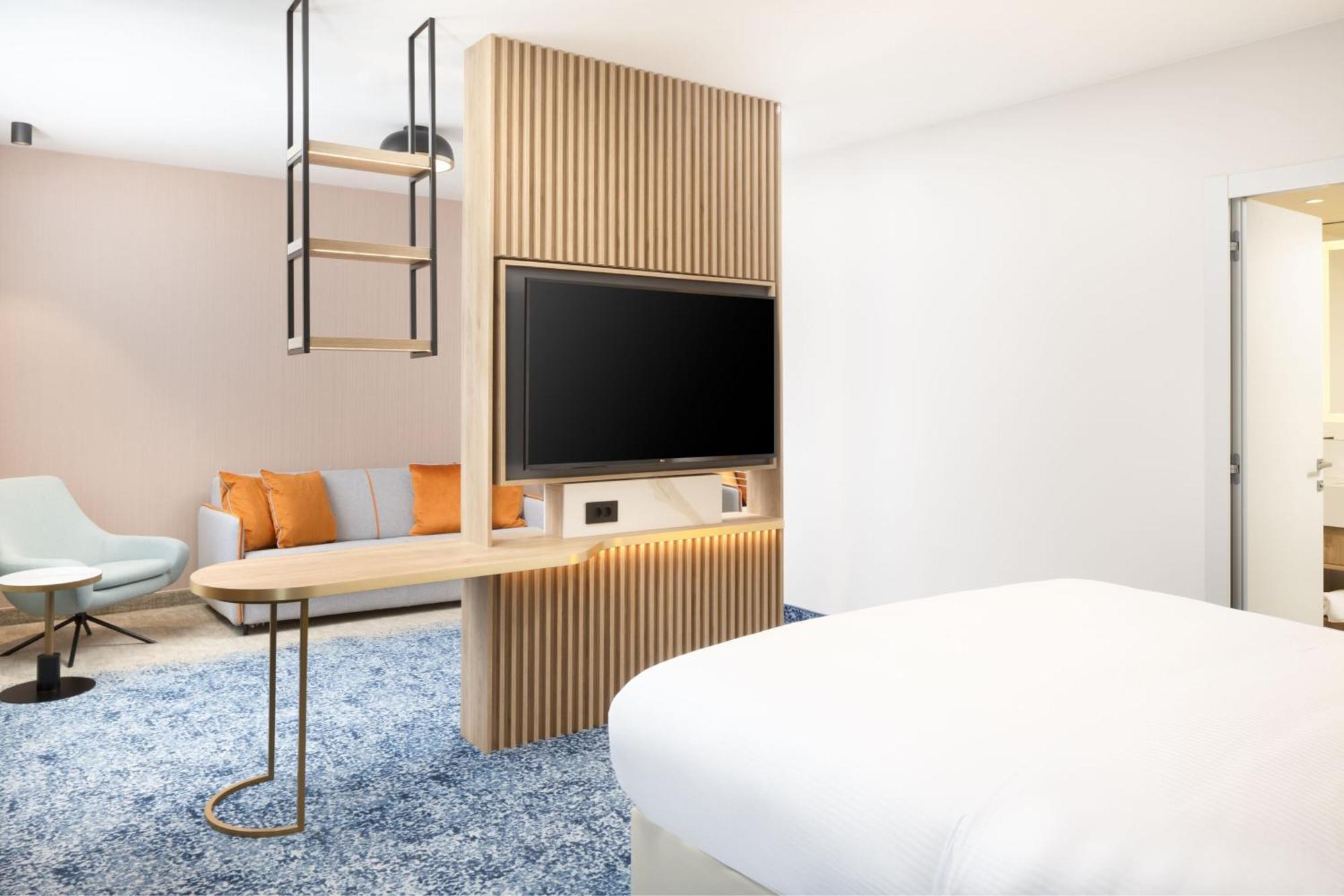 מלון Courtyard By Marriott Cluj - Napoca Downtown מראה חיצוני תמונה