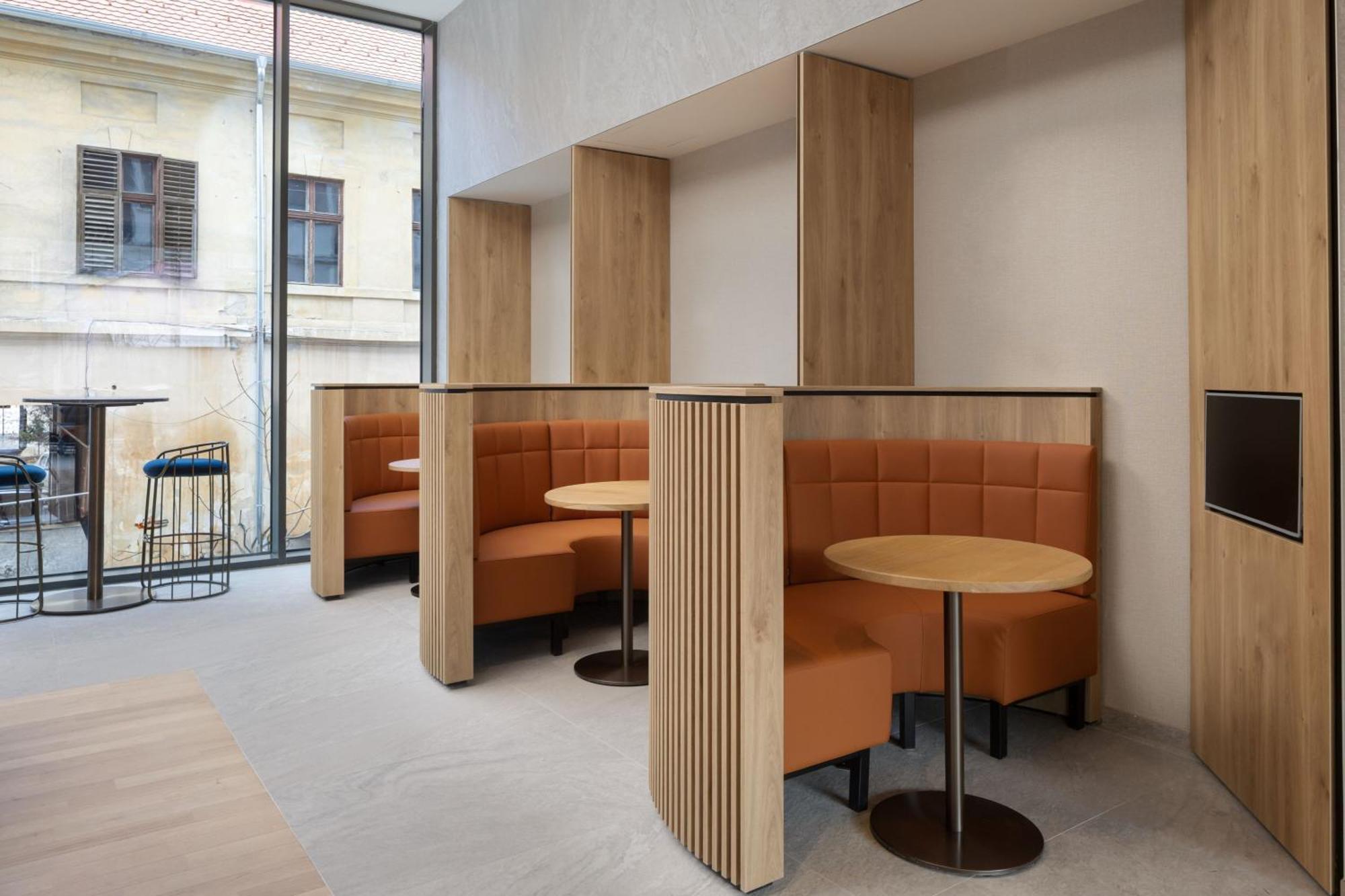 מלון Courtyard By Marriott Cluj - Napoca Downtown מראה חיצוני תמונה